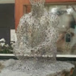 Meet your Posher, Riri